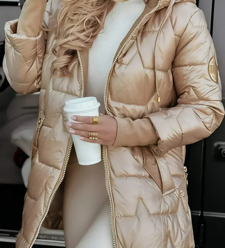 Renata™ | Osnovna jakna koja definiše zimsku eleganciju.
